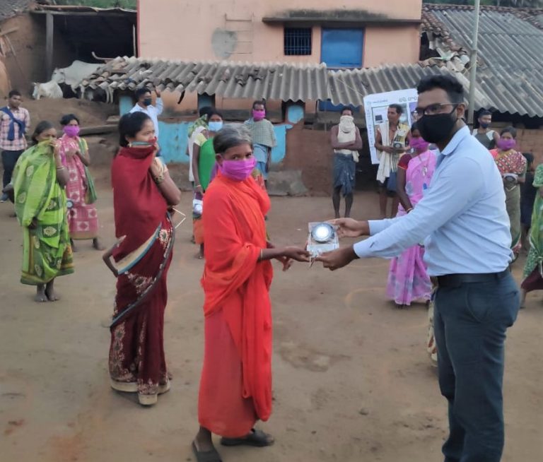 Vedanta Lanjigarh distributes solar equipment for energy conservation in community - Odisha Diary
